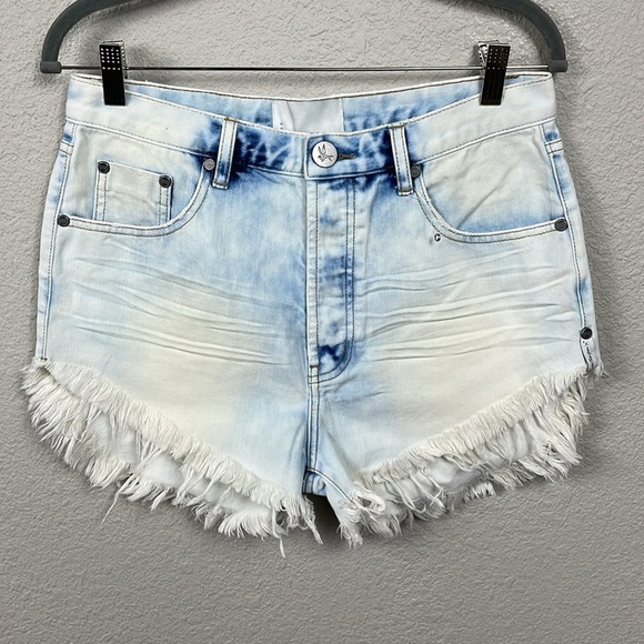 New One Teaspoon Outlaws Frayed Hem Cut Off Jean Shorts Beachy Cowgirl Sz 26 - Picture 1 of 7